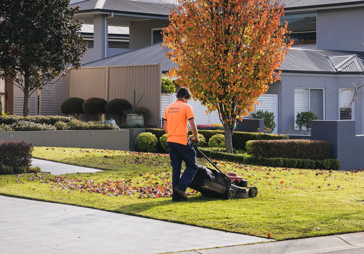 Keeping It Green team member carrying out garden maintenance work in Camden NSW